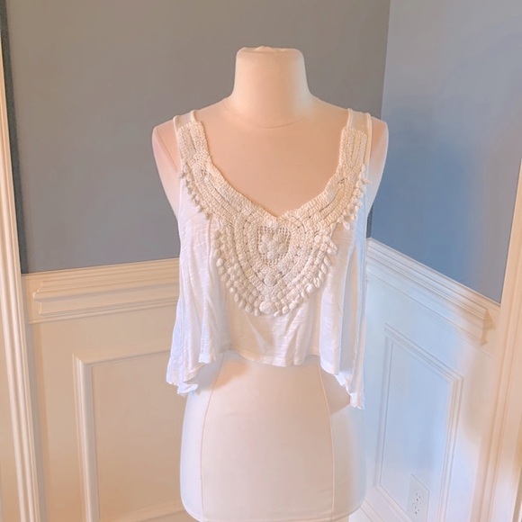 White Flowy Crop Top Crochet Lace - Picture 9 of 13